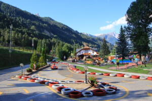 circuito minicars al minigolf panorama vigo di fassa